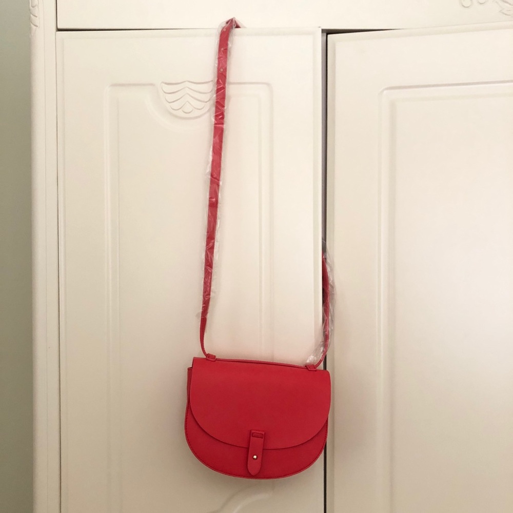 GAP Crossbody Saddle Bag